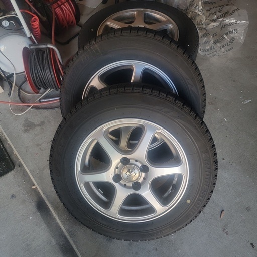 スタッドレスvrx165/70/14 フリード、ヴィッツ 【公式通販】