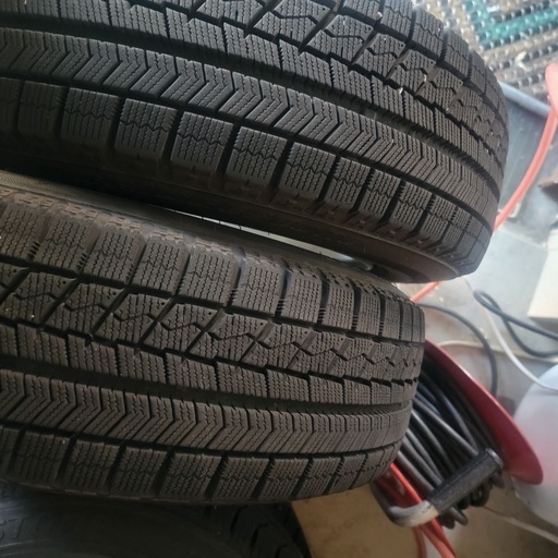 スタッドレスvrx165/70/14 フリード、ヴィッツ ショップ 