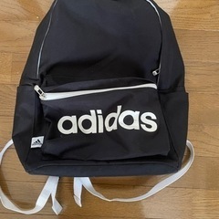 美品adidasリュックサック黒