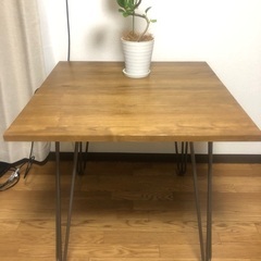 【ネット決済・配送可】木製テーブル　ダイニングテーブル　デスク　天然木