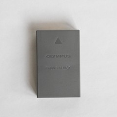 美品 純正品 オリンパス OLYMPUS リチウムイオン充電池 ...