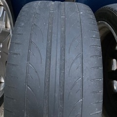 30プリウス　ワーク　ヴァリアンツァ　225 40 18㌅