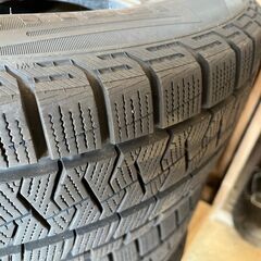 PIRELLI スタッドレス175/65 R15