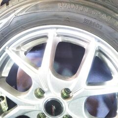 冬☆美品【富山】フィット FIT シャトル インサイト グレイス ヴィッツ アクア ポルテ カローラ フィールダー スイフト 185/60R15 ダンロップ