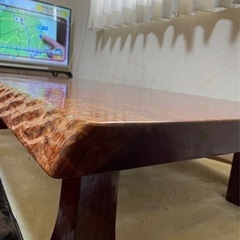 【2月18日までの引渡しオススメ】一枚板　座卓　センターテーブル