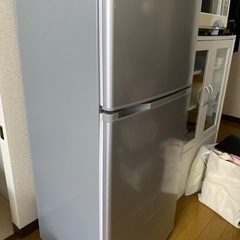 1〜2用　2013年製　アクア冷蔵庫