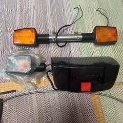 ＣＢＸ４００他ＣＢＸ仕様にＬＥＤウィンカースモークレンズ