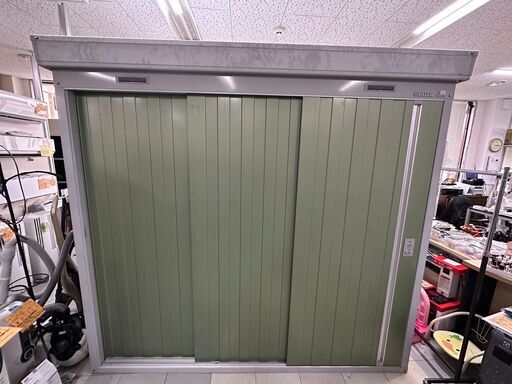 イナバ物置　NXN-40S　鍵付き　リサイクルショップ宮崎屋住吉店　23.2.7　ｙ