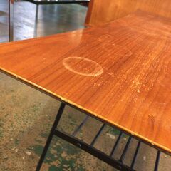 ウォールナット＆スチールのリビングテーブル●BA01W002