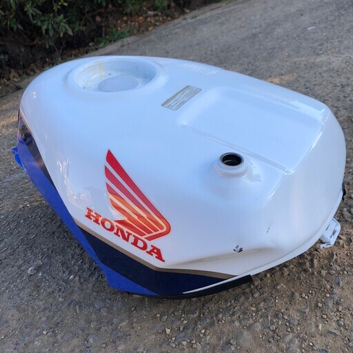NSR 250 タンク 比較的綺麗です