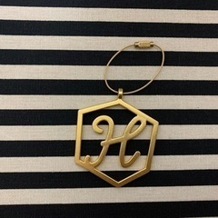 KEYUKA・イニシャルチャーム「H」