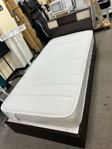 ニトリのシングル　マットレス　と　照明・引出し付きフレームのセット
