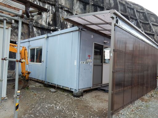 ファンルーフ付き　プレハブ