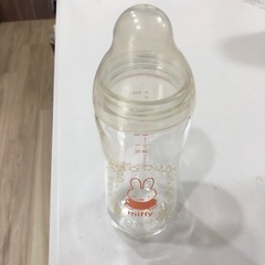 ミッフィー　哺乳瓶　ガラスタイプ