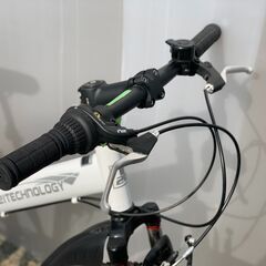 美品！折りたたみマウンテンバイク 26インチ シマノ製6段変速ホワイト  