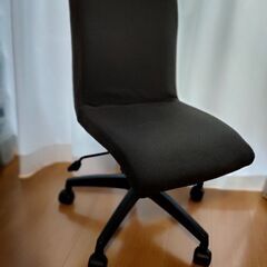 ニトリの事務用の椅子