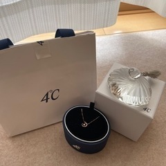 4°C【ピンクゴールド】【入れ物付き】値下げします‼️