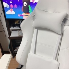 【専用出品】白いゲーミングチェア