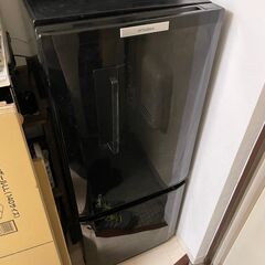 MITSUBISHI製の2ドア冷凍冷蔵庫「MR-P15W-B」 ...