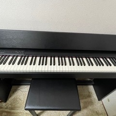 【取りに来られる方】電子ピアノ Roland F140R  17製 取りに来られる方】電子ピアノ Roland F140R 17製