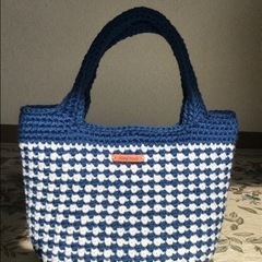 新品 白紺トートバッグ 手編み