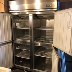 厨房機器、業務用冷蔵庫売ります。
