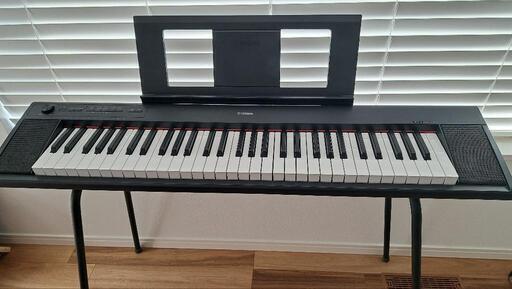 ヤマハ　キーボード　電子ピアノ　Yamaha piaggero np-12