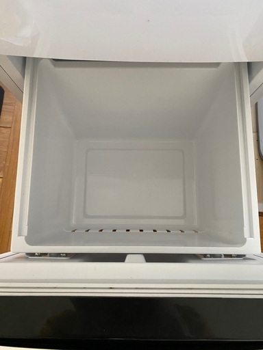 (受け渡し予定者決定しました) 冷蔵庫　Hisense 130L 2020年製