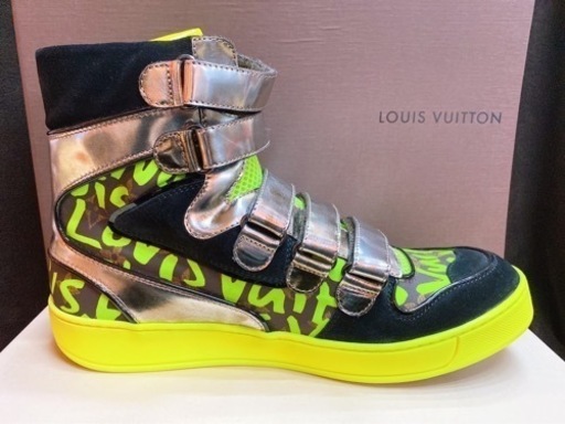 LOUIS VUITTON ハイカットスニーカー