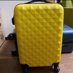 決まりました！キャリーケース　スーツケース　黄色