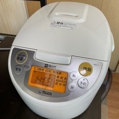 【取引完了】TIGER IH炊飯ジャー JKD-V100