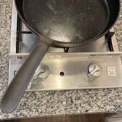 鉄のフライパン、鉄の鍋