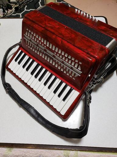 中古　アコーディオン