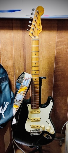 【ジャンク品】Fender エレキギター（ソフトケース、ストラップ付）