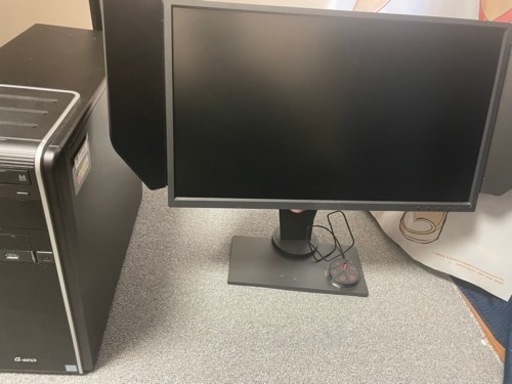 ゲーミングPCとモニター