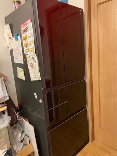 『最終値下げ』4~6人用  シャープ  グラデーション冷蔵庫  6ドア観音開き  鏡面加工  2016年製