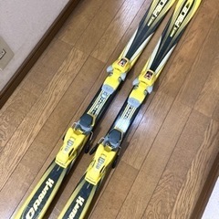 スキー板　黄色
