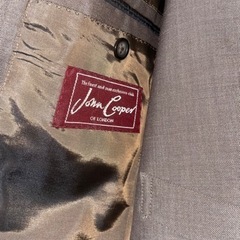 【値下げしました！スーツ　スリーピース】