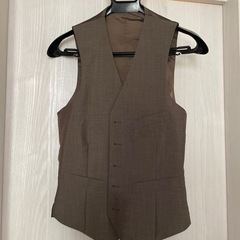 【値下げしました！スーツ　スリーピース】