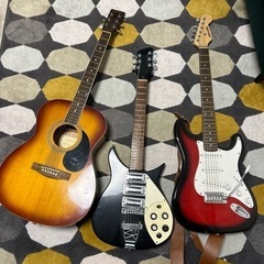 【ネット決済】購入不可取引中です。エレキギター2本フォークギター...