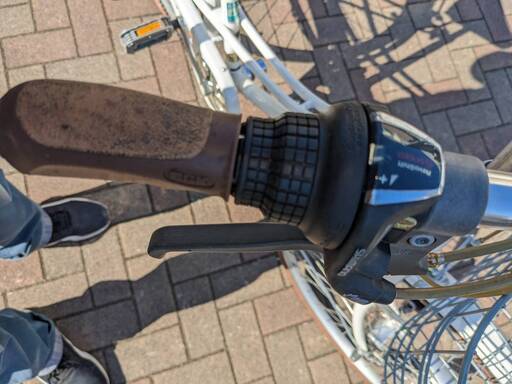 EAST BOYの自転車（白）