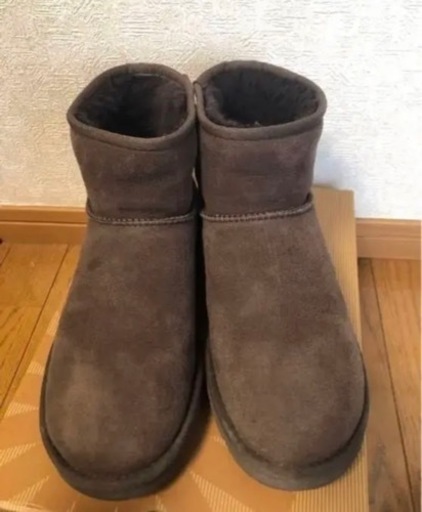 美品　UGG アグ ムートンブーツ　クラシックミニ　チョコレート