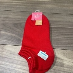 【新品】靴下　22〜25センチ　赤