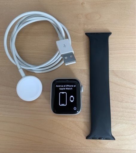 お値下げ】Apple Watch SE GPSモデル 40mm シルバーアルミニウムケース