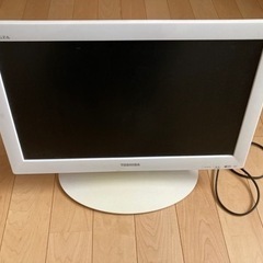 【受け渡し決定済】22インチ　TOSHIBA テレビ（ホワイト）