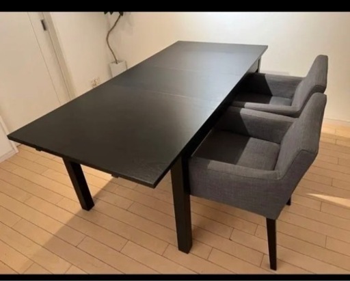 IKEA4〜８人伸長式テーブル、木製ブラック