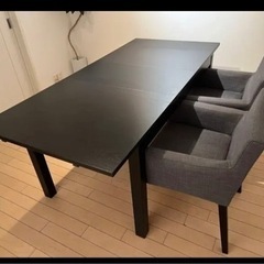 IKEA4〜８人伸長式テーブル、木製ブラック