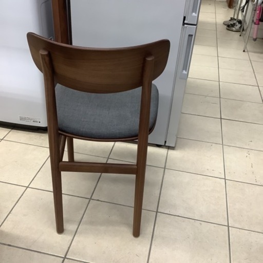 無印良品 ラウンドチェア ダイニングチェア ウォールナット材