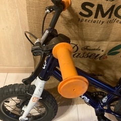 ヨツバサイクル　12インチ　キャプテンネイビー