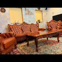 (中古)  豪華！ロココ様式 最高級応接4点セット 約250万円の品、美品 3Pソファ+1Pソファ2脚+センターテーブル イタリア製 木彫り装飾 猫脚 ‼️